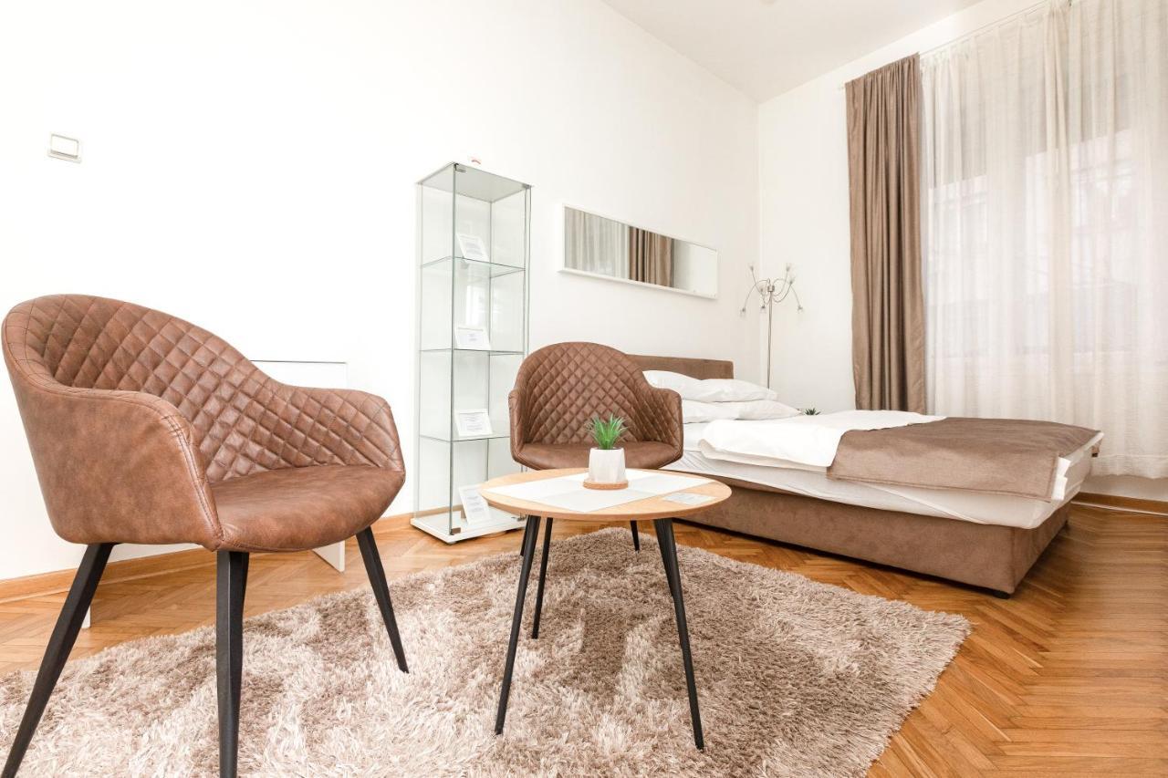 1st Belgrade Apartment Buitenkant foto