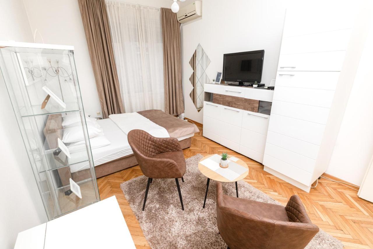 1st Belgrade Apartment Buitenkant foto