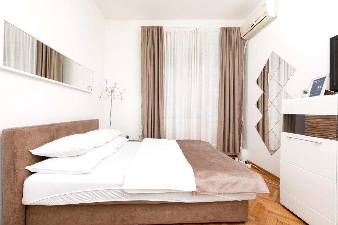 1st Belgrade Apartment Buitenkant foto