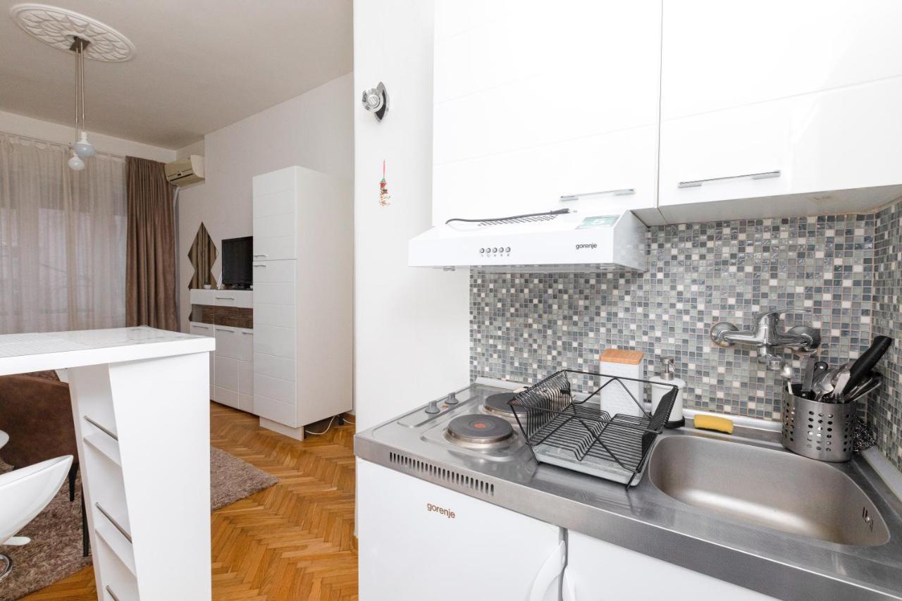 1st Belgrade Apartment Buitenkant foto